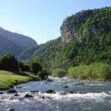 8652038dea0a2421050b4debf8c44fe9_vallediordesa-1-150x150